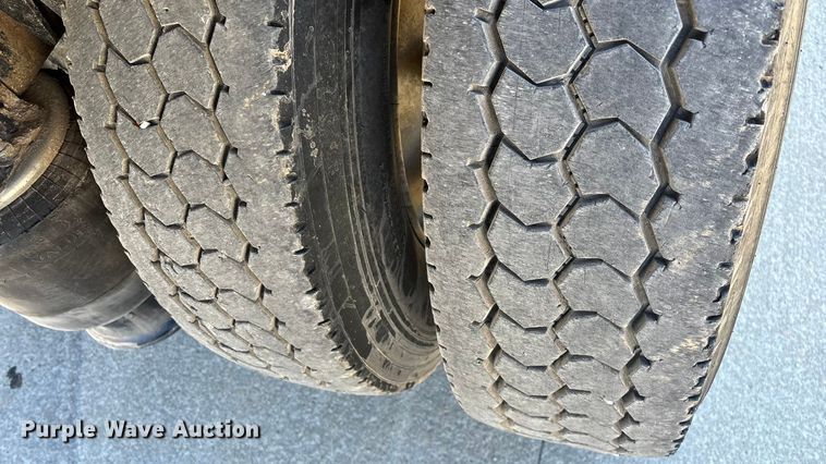 image for item FG0017 2013 Freightliner Cascadia dump truck