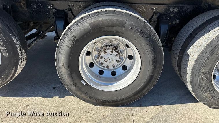 image for item FG0017 2013 Freightliner Cascadia dump truck