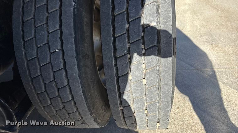 image for item FG0017 2013 Freightliner Cascadia dump truck