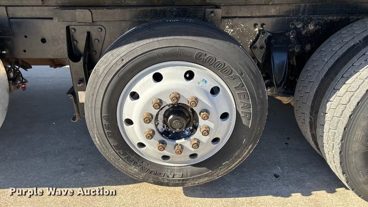 image for item FG0017 2013 Freightliner Cascadia dump truck