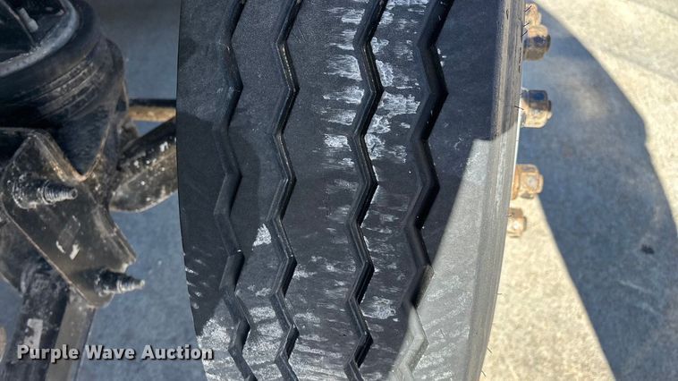 image for item FG0017 2013 Freightliner Cascadia dump truck