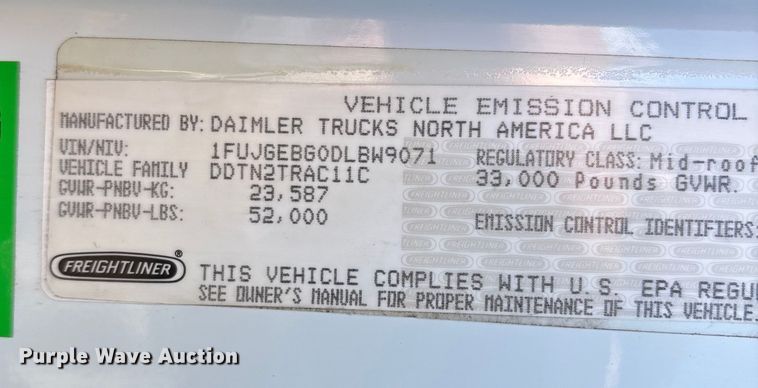 image for item FG0017 2013 Freightliner Cascadia dump truck