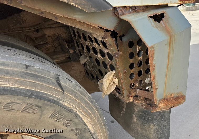 image for item FG0018 2007 Sterling SC8000 street sweeper truck