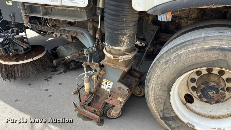 image for item FG0018 2007 Sterling SC8000 street sweeper truck