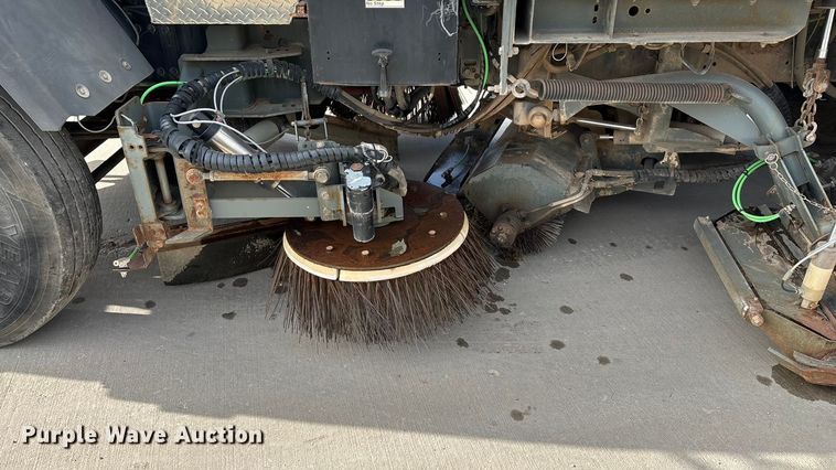image for item FG0018 2007 Sterling SC8000 street sweeper truck