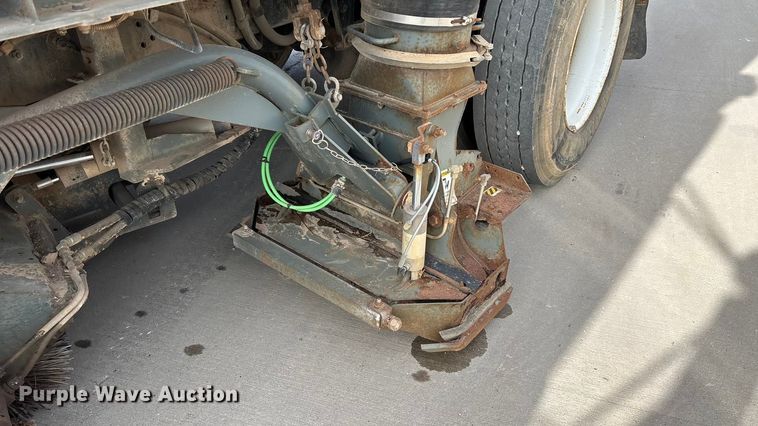 image for item FG0018 2007 Sterling SC8000 street sweeper truck