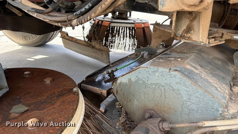 image for item FG0018 2007 Sterling SC8000 street sweeper truck