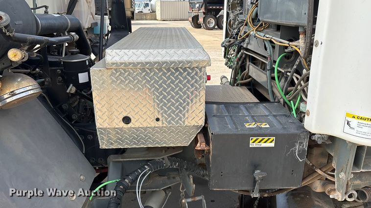 image for item FG0018 2007 Sterling SC8000 street sweeper truck