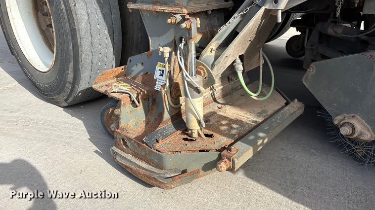 image for item FG0018 2007 Sterling SC8000 street sweeper truck