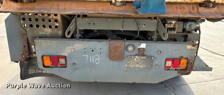 image for item FG0018 2007 Sterling SC8000 street sweeper truck