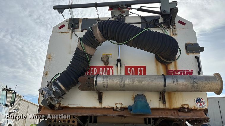 image for item FG0018 2007 Sterling SC8000 street sweeper truck