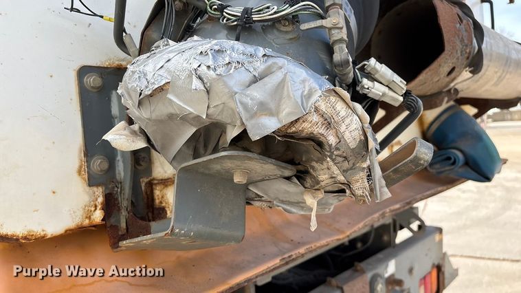 image for item FG0018 2007 Sterling SC8000 street sweeper truck