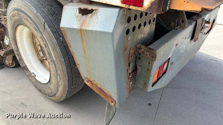 image for item FG0018 2007 Sterling SC8000 street sweeper truck