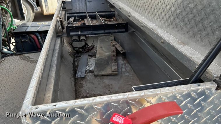 image for item FG0018 2007 Sterling SC8000 street sweeper truck