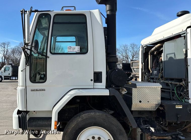 image for item FG0018 2007 Sterling SC8000 street sweeper truck