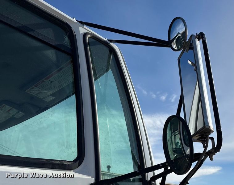 image for item FG0018 2007 Sterling SC8000 street sweeper truck