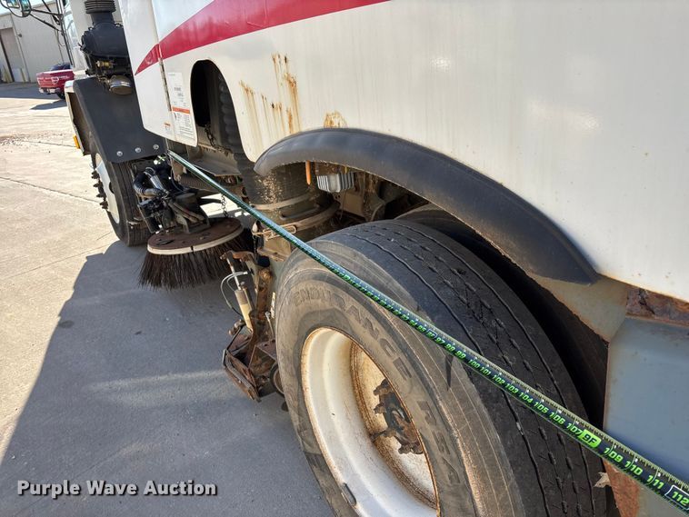 image for item FG0018 2007 Sterling SC8000 street sweeper truck