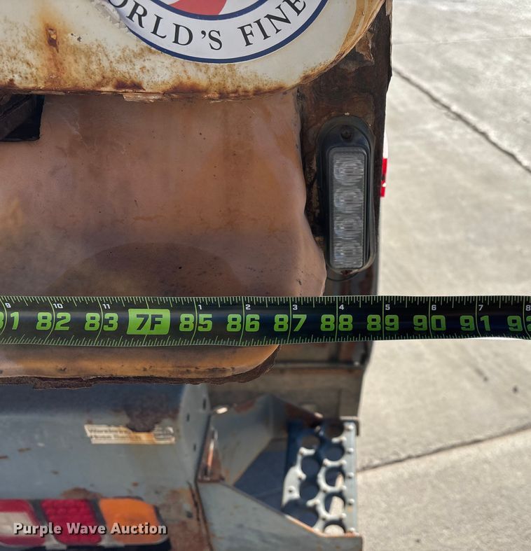 image for item FG0018 2007 Sterling SC8000 street sweeper truck