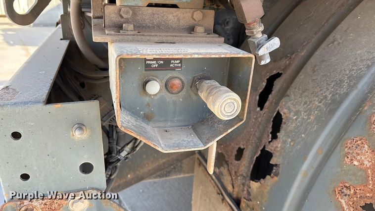 image for item FG0018 2007 Sterling SC8000 street sweeper truck