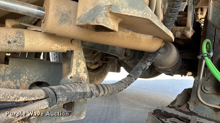 image for item FG0018 2007 Sterling SC8000 street sweeper truck