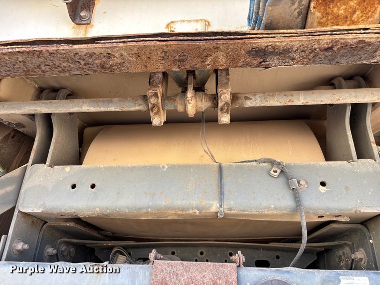 image for item FG0018 2007 Sterling SC8000 street sweeper truck