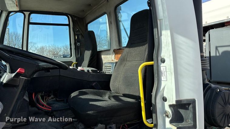 image for item FG0018 2007 Sterling SC8000 street sweeper truck