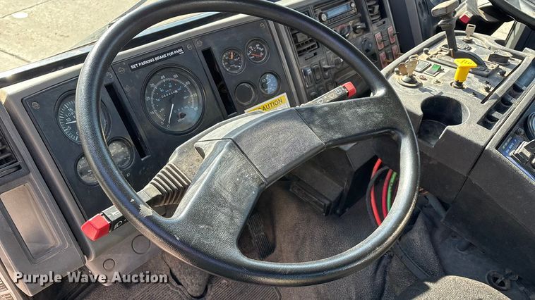 image for item FG0018 2007 Sterling SC8000 street sweeper truck