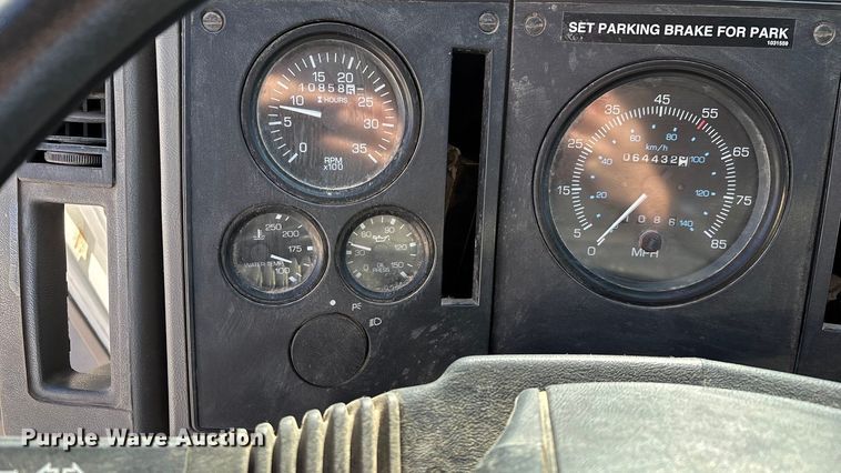 image for item FG0018 2007 Sterling SC8000 street sweeper truck