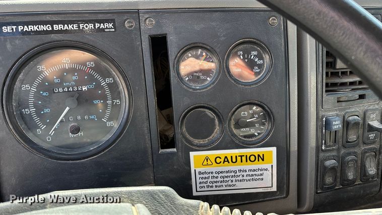 image for item FG0018 2007 Sterling SC8000 street sweeper truck