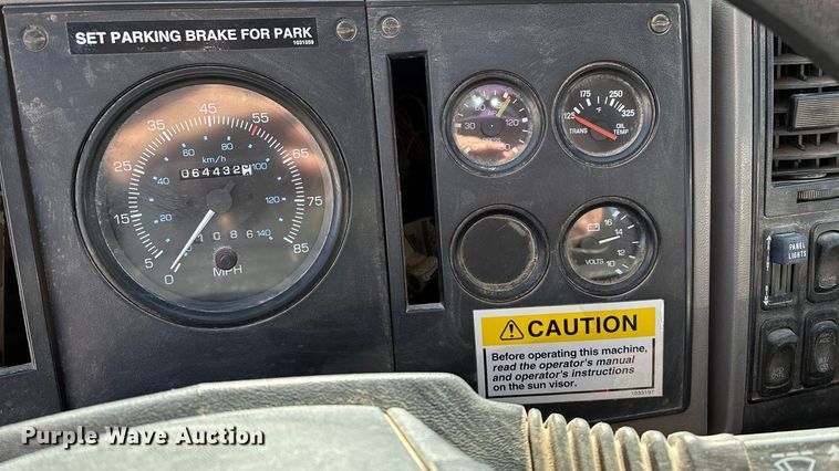 image for item FG0018 2007 Sterling SC8000 street sweeper truck