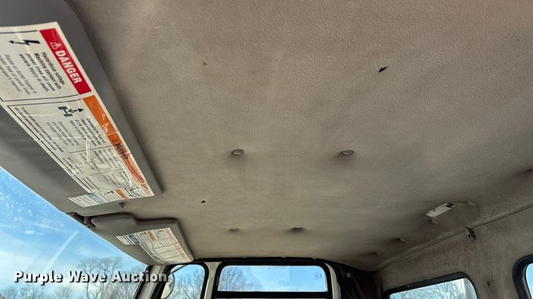 image for item FG0018 2007 Sterling SC8000 street sweeper truck