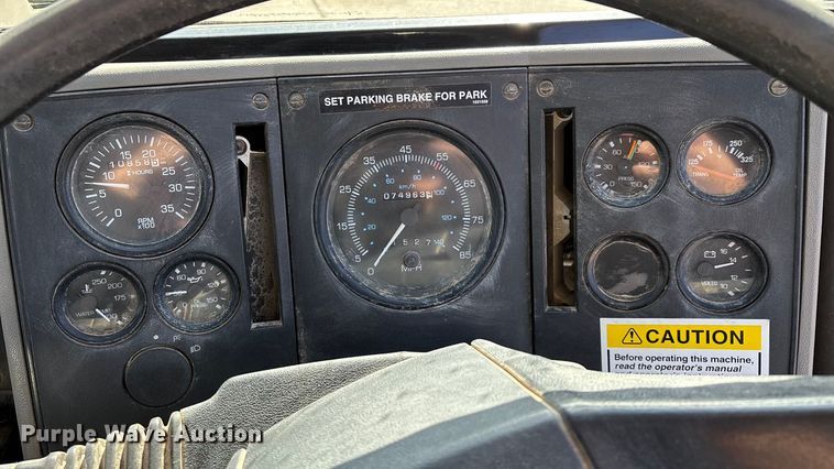 image for item FG0018 2007 Sterling SC8000 street sweeper truck