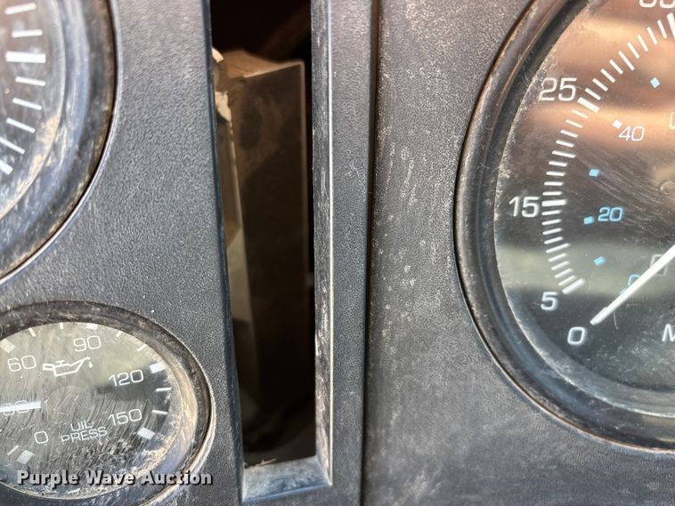 image for item FG0018 2007 Sterling SC8000 street sweeper truck