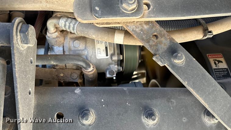 image for item FG0018 2007 Sterling SC8000 street sweeper truck