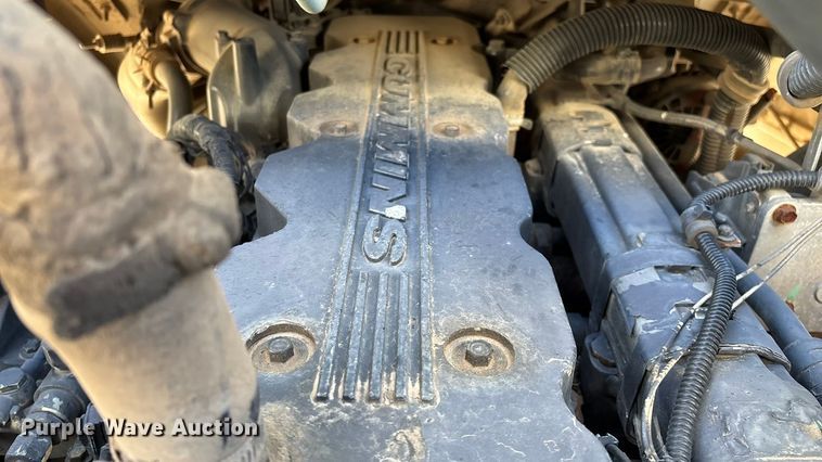 image for item FG0018 2007 Sterling SC8000 street sweeper truck