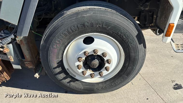 image for item FG0018 2007 Sterling SC8000 street sweeper truck