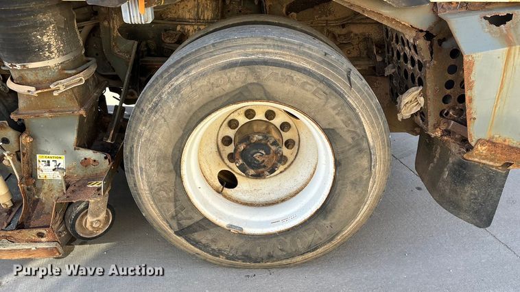 image for item FG0018 2007 Sterling SC8000 street sweeper truck