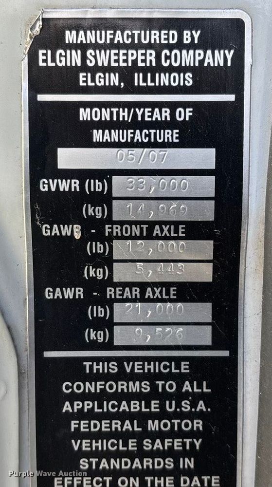 image for item FG0018 2007 Sterling SC8000 street sweeper truck
