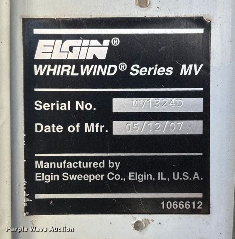 image for item FG0018 2007 Sterling SC8000 street sweeper truck