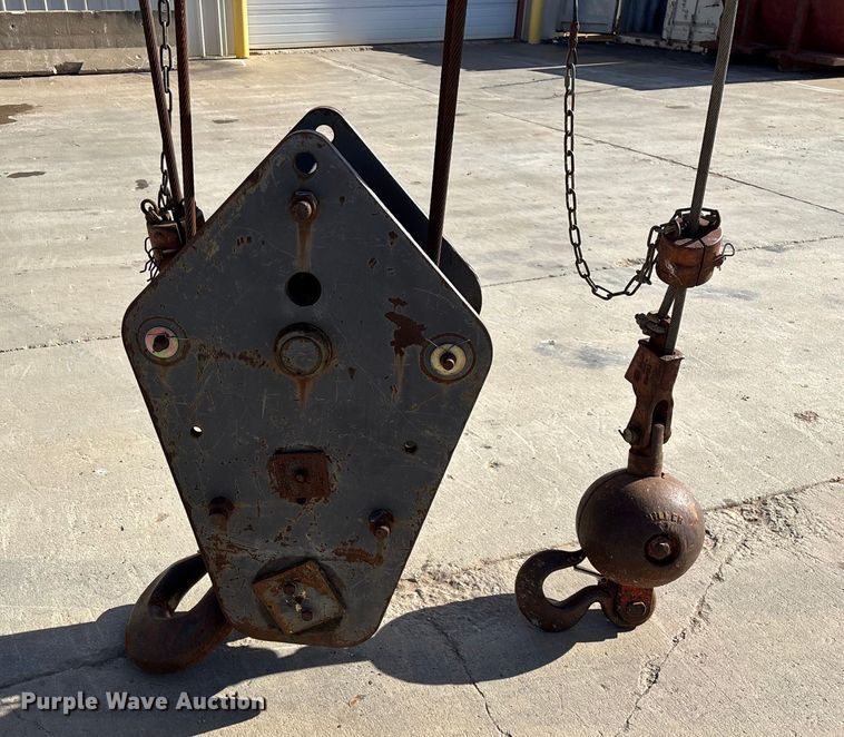 image for item FG0019 Grove RT635C crane