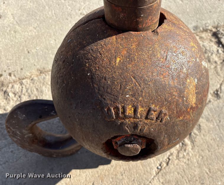 image for item FG0019 Grove RT635C crane