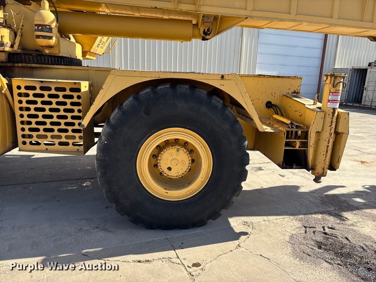 image for item FG0019 Grove RT635C crane