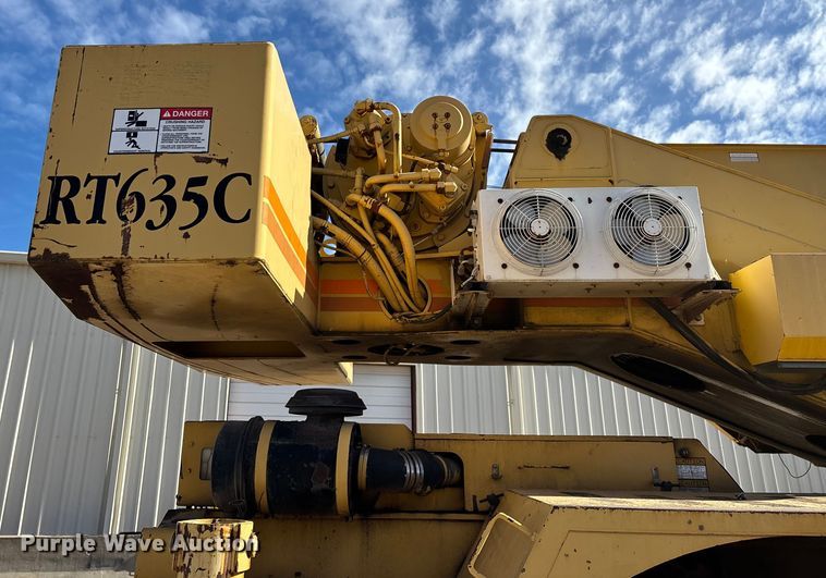 image for item FG0019 Grove RT635C crane