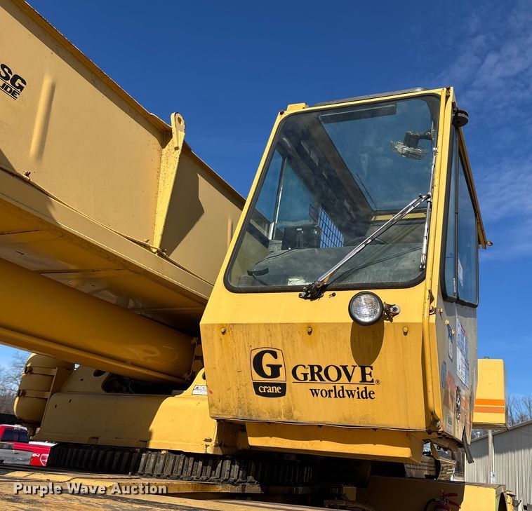 image for item FG0019 Grove RT635C crane