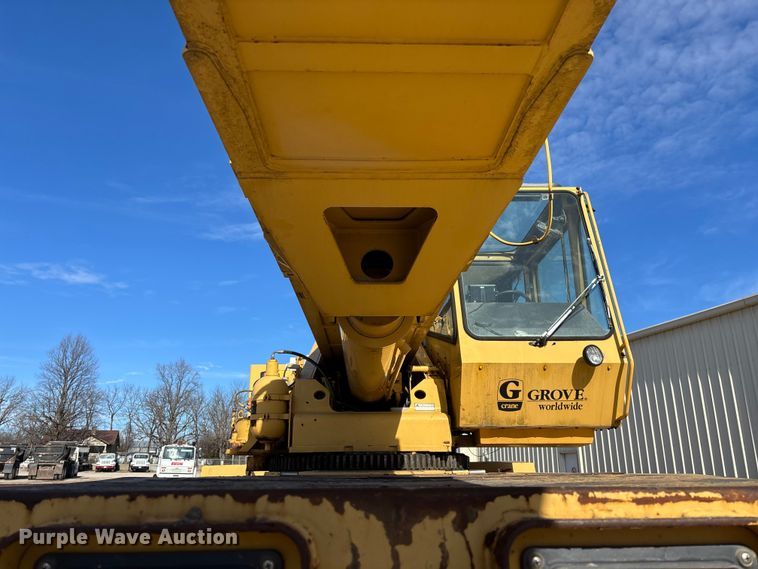 image for item FG0019 Grove RT635C crane