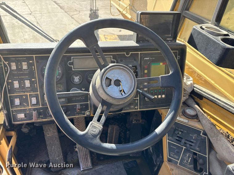 image for item FG0019 Grove RT635C crane