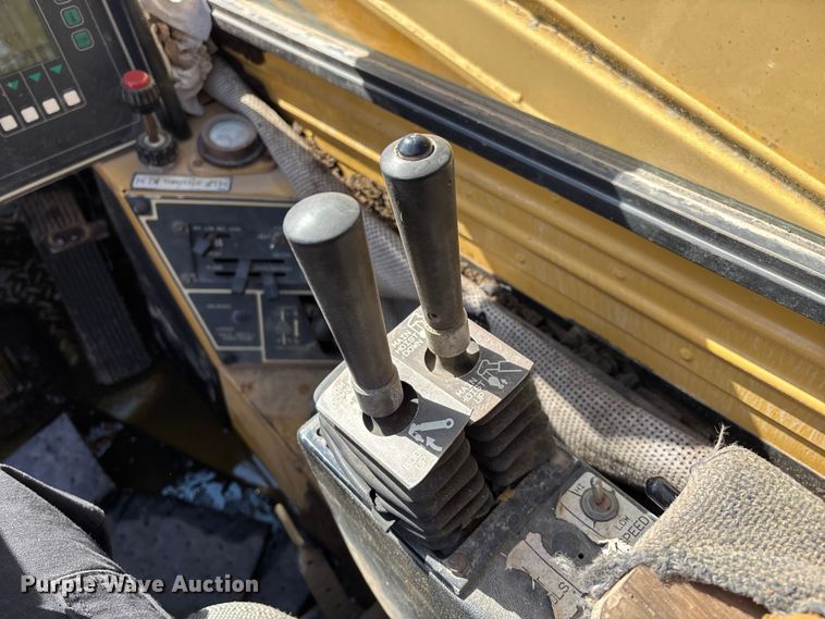 image for item FG0019 Grove RT635C crane