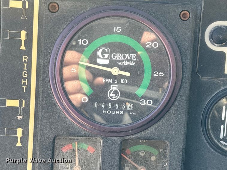 image for item FG0019 Grove RT635C crane