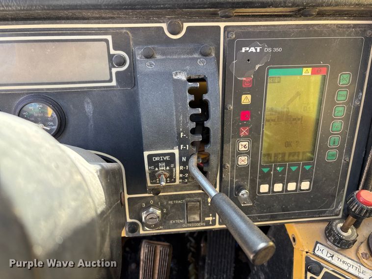 image for item FG0019 Grove RT635C crane