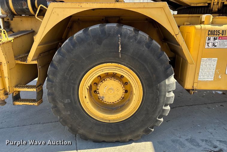 image for item FG0019 Grove RT635C crane